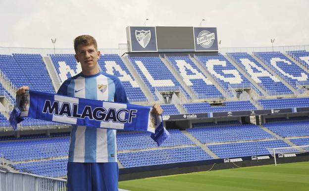 Rolón, en su presentación como nuevo jugador del Málaga.
