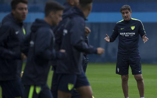 Míchel: «Si no hay cambios de última hora, contemplo repetir once en Villarreal»