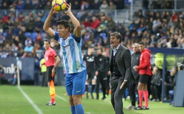 Otro grave paso atrás de un pésimo Málaga (0-2)