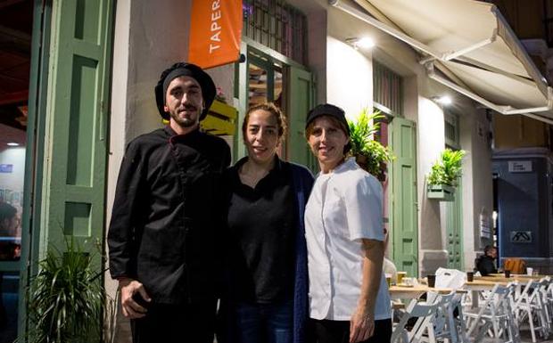 ynthia Mancho comanda desde hace tres años el equipo de Astrid Tapería, un imprescindible en el Centro para los defensores de la cocina sana y los productos ecológicos