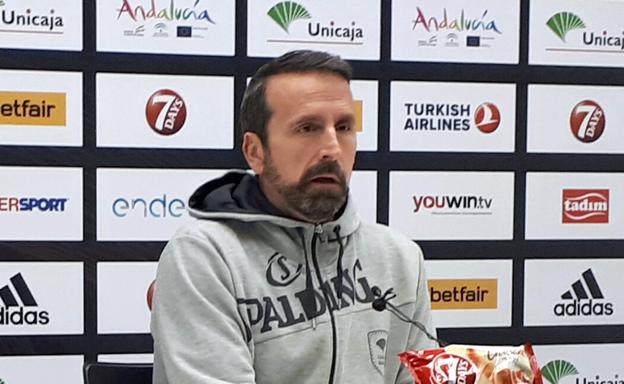 Joan Plaza, en la rueda de prensa de esta mañana./SUR