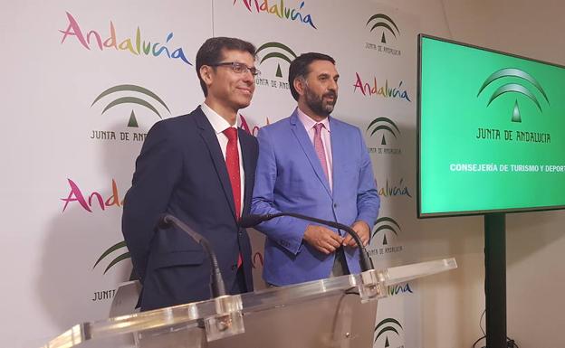 La Junta no contempla imponer una tasa turística, pero deja libertad a los ayuntamientos