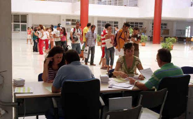 Imagen de archivo de matriculaciones en la Universidad de Málaga.