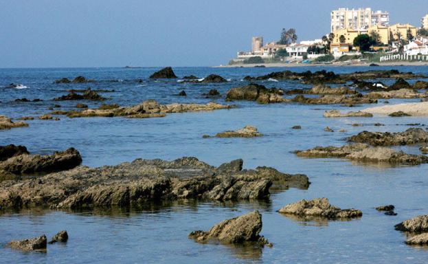 Imagen de archivo de la playa de Calahonda.