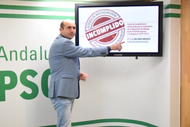 Conejo, ayer, en la sede provincial de los socialistas. :: sur