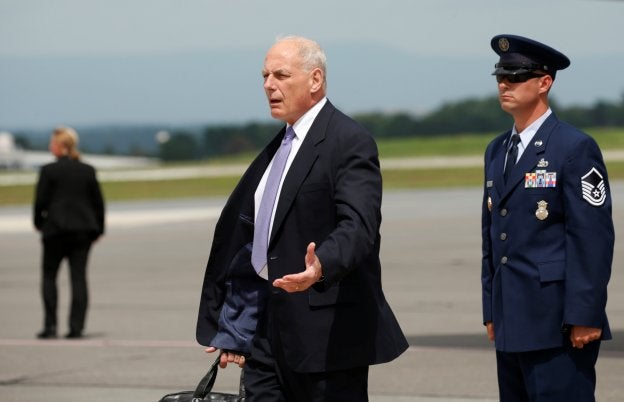 El 'jefe'. El general Kelly coordina el Ejecutivo como jefe de Gabinete, al que llegó para 'poner orden en el caos'. :: Kevin Lamarque/ reuters