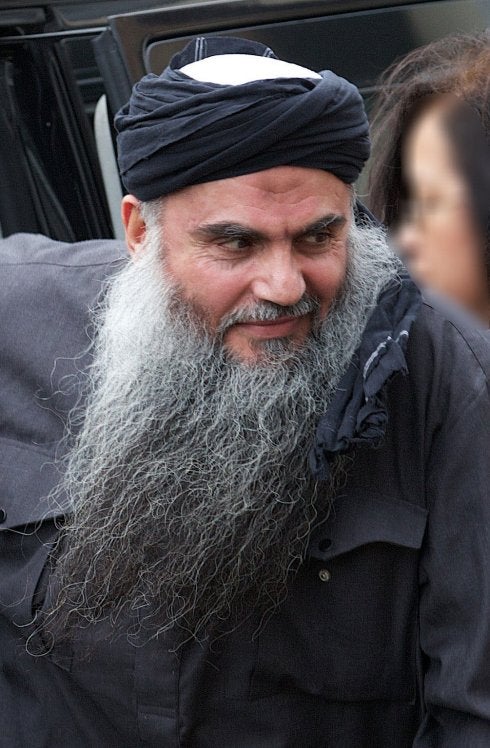 El clérigo del 'Londonistán' Abú Qutada y Mohamed Atta, ejecutor del 11-S, dos reconocidos takfirís. :: efe