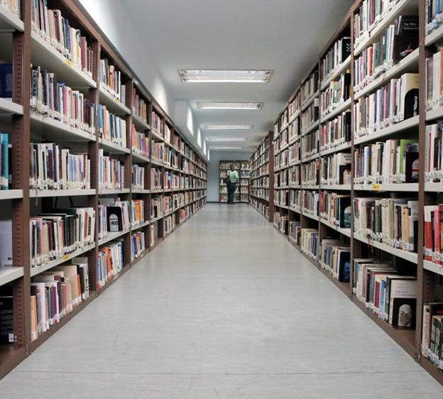 Imagen del interior de la Biblioteca Provincial, instalada en un inmueble de la avenida de Europa.
