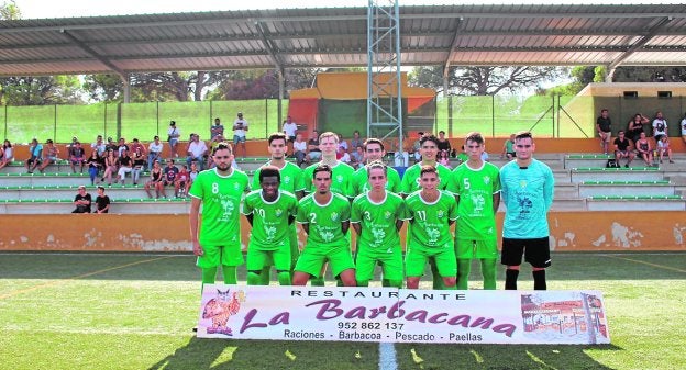 El once titular del Vázquez Cultural en su primer partido de Liga. :: sur