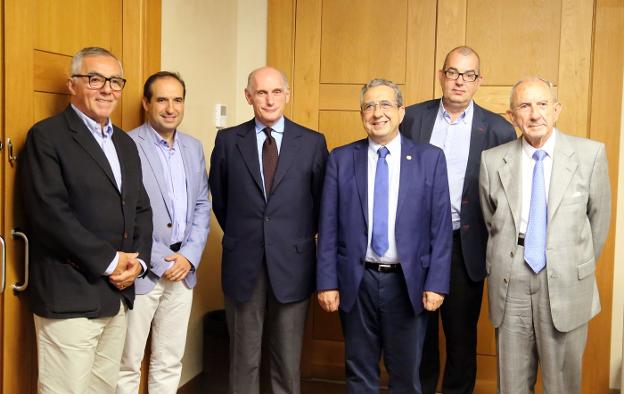 José Lebrero, Antonio José Lucas, Bernard Ruiz-Picasso, José Ángel Narváez, Guillermo Peiró y José Luis Yuste. :: sur/
