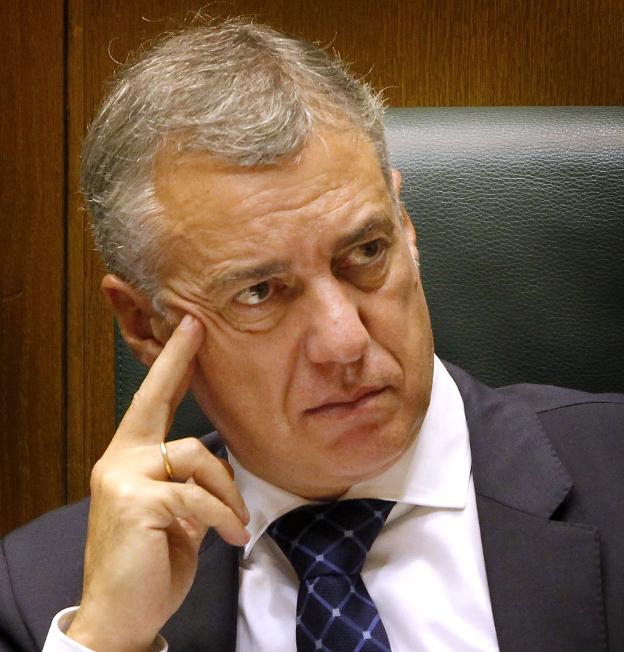 Iñigo Urkullu. El lehendakari ha mantenido contactos con empresarios catalanes, el PDeCAT y los Gobiernos central y catalán para evitar la aplicación del 155. :: B. castillo/