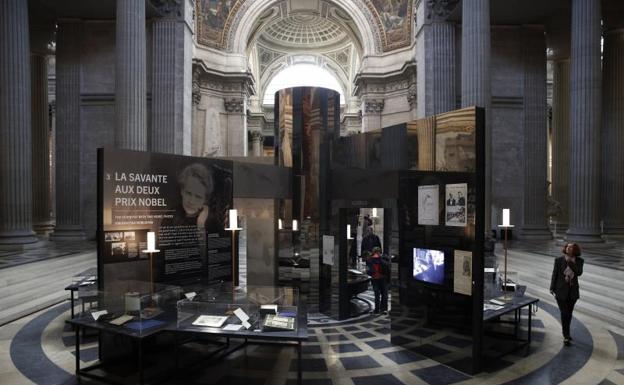 Exposición sobre Marie Curie en el Panteón de París./Efe