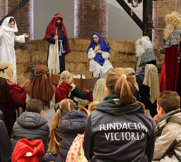 El Belén está protagonizado por más de 120 alumnos y profesores del colegio Padre Jacobo. :: sur/