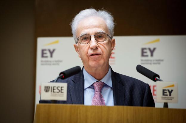 El subgobernador del Banco de España, Javier Alonso, ayer en la jornada del IESE. :: efe/