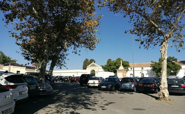 La plaza del Patrocinio, junto al Cementerio de San Miguel, utilizada ahora como aparcamiento./