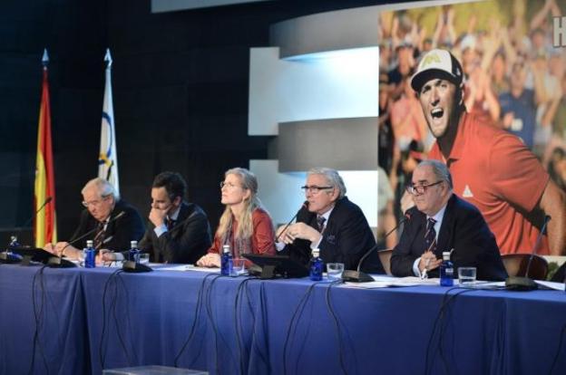 Los presupuestos fueron aprobados con 70 votos a favor. :: sur
Tommy Horton. :: sur
/