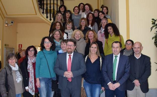 La Junta reúne a las asociaciones de mujeres del sector pesquero para crear una federación andaluza