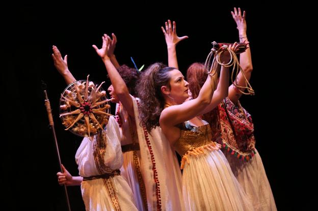 Representación de 'Lysístrata' en el Teatro Cervantes. :: daniel pérez/