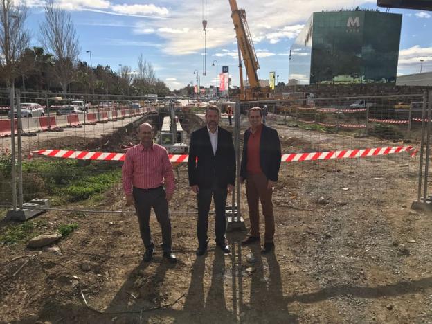 Martín, Maldonado y Ruiz, en las obras del colector de Islas Marianas, una de las obras más complejas. /I. G.