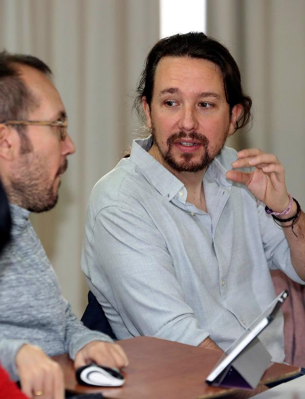 Iglesias y Echenique, en el encuentro en Madrid. :: j. j. guillén / efe/