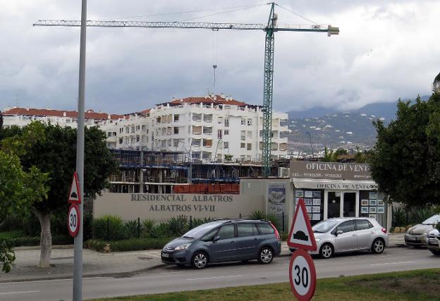 Nueva promoción de viviendas a la venta en la zona de Nueva Andalucía /Josele-Lanza -