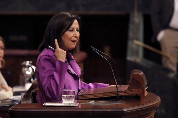La portavoz parlamentaria del PSOE, Margarita Robles, ayer en el Congreso. :: efe/