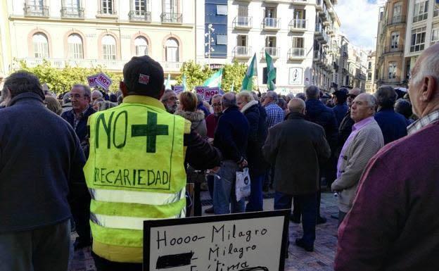 Pensionistas, en una de sus últimas protestas en Málaga. /SUR