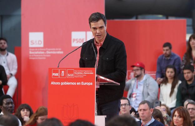 Sánchez interviene en la clausura de la Escuela de Buen Gobierno del PSOE. :: J. j. Guillén / efe/