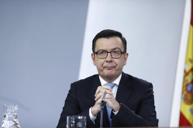 El ministro de Economía, Román Escolano, ayer tras el Consejo. :: ep/
