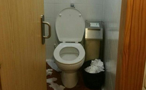 Baño en Gibralfaro.