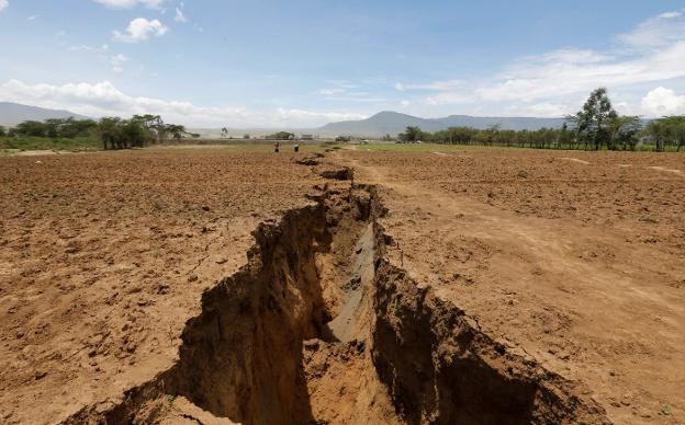 Aspecto de la grieta, cerca de la ciudad de Mai Mahiu. :: Thomas Mukoya / reuters/