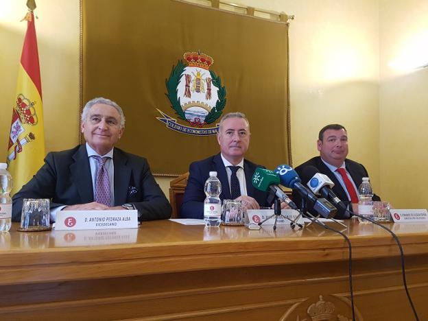 Antonio Pedraza, Juan Carlos Robles y Fernando del Alcázar. :: a. p./