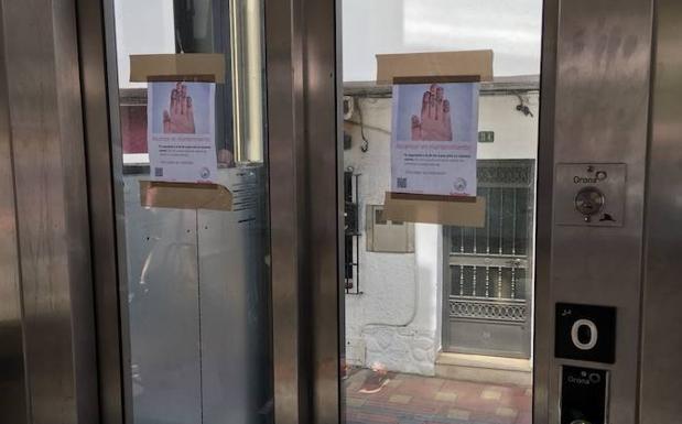 El ascensor de Los Boliches, sin funcionar.