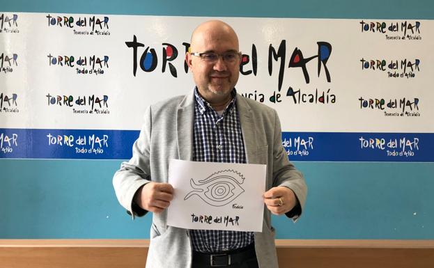 Vélez-Málaga registra en la Oficina de Patentes el ojo fenicio de las jábegas de Torre del Mar