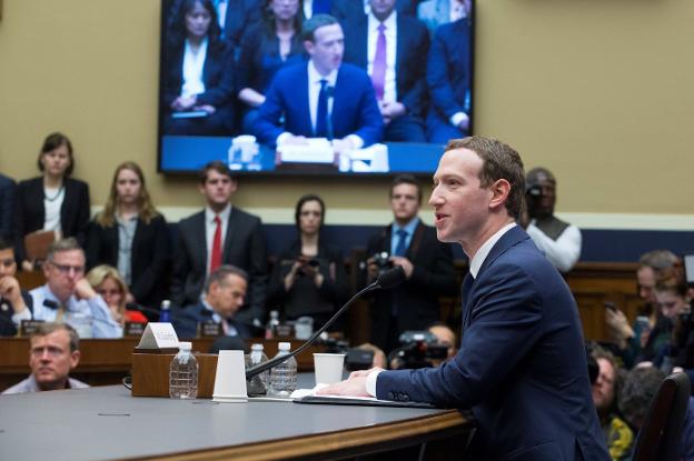 Zuckerberg, en su comparecencia en el Congreso de EE UU. :: efe/