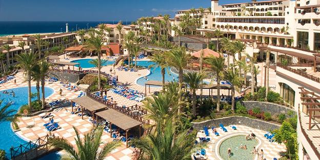 Vista general de uno de los hoteles de la cadena Barceló en Fuerteventura, inmueble de Hispania. :: r. c./