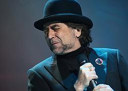 Joaquín Sabina, durante una actuación. / Archivo | Atlas/