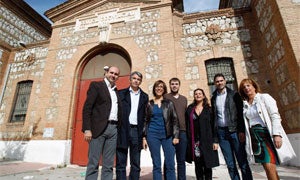 El PSOE enarbola la bandera para exigir el uso público de la antigua prisión