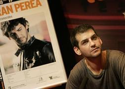 Fran Perea, durante la presentación en 2012 de su disco “Viejos conocidos” en el Teatro Echegaray de Málaga.:: Jaime Gallardo/