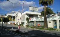 Vecinos de Torremuelle instalan barreras para impedir el acceso a camiones pesados