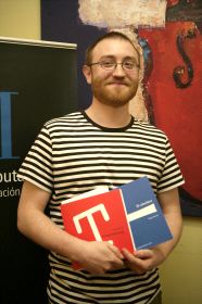 Un dramaturgo que debuta con premio/