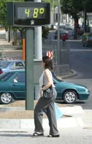 CALOR. Córdoba registró temperaturas extremas en verano. / EFE/