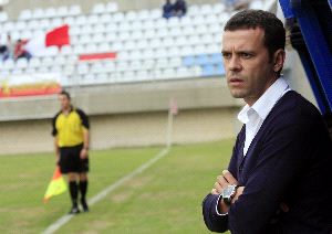 TRANQUILIDAD. El técnico rojiblanco no quiere presionar a los suyos para este partido. / A. CARRASCO/