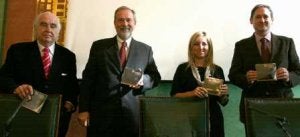 García Abril, Faraguna, Coronas y Navarro presentaron ayer el disco. / SUR/