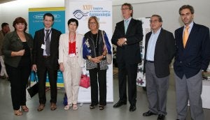 De la Calle y Lucena, junto a otros organizadores, en la inauguración. :: SUR/