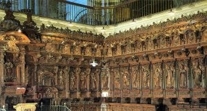 Luis Ortiz de Vargas y Pedro de Mena firman la sillería del coro de la Catedral de Málaga, paradigma de la escultura del Barroco en la provincia. ::
SUR/
