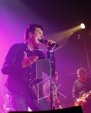 Manolo García derrochó energía en su primer concierto en el Málaga Auditórium Club.:: Álvaro Cabrera/
