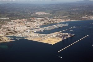 Vista aérea de Algeciras, el municipio en el que más sube el paro. ::
SUR/