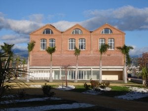 Vecinos exigen que la antigua azucarera de Torre del Mar tenga uso museístico y cultural. :: A. P./