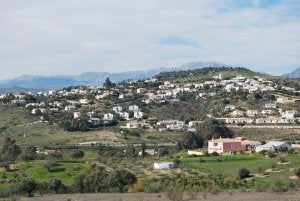 La Axarquía es la comarca malagueña con mayor número de edificaciones ilegales en el campo. ::
EUGENIO CABEZAS/